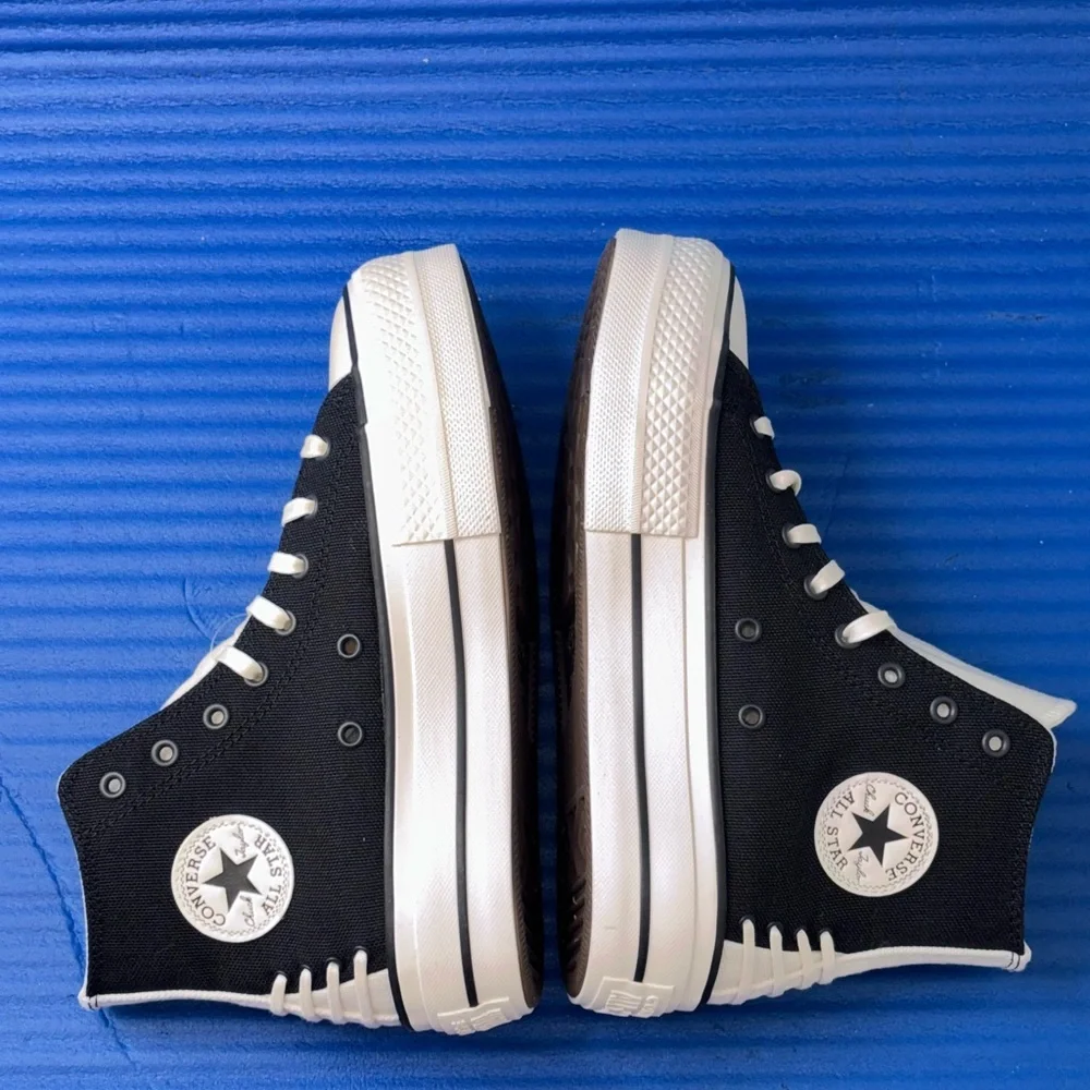Size 6- Women’s Converse Chuck Taylor All Star Lift HI Black White Shoes A12552C